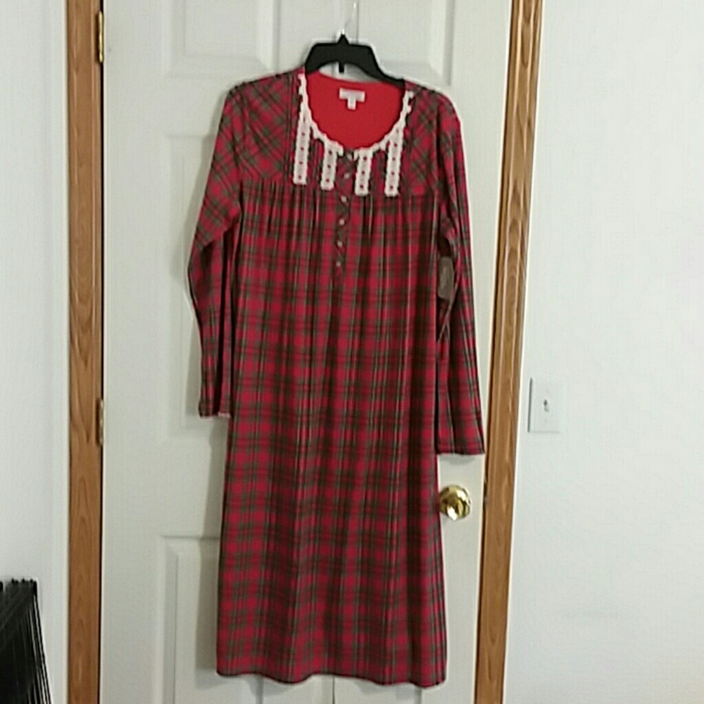 Secrets Treasures Long Sleeve Nightgown